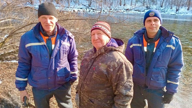 Второй шанс: в ЕАО спасатели вновь выручили пожилого рыбака