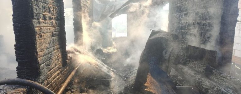 Героический поступок: мать спасла четверых детей из пылающего дома в Удмуртии