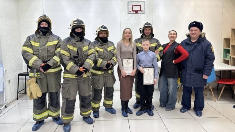 11‑летний Евгений Пугин спас людей на пожаре в Белоярском