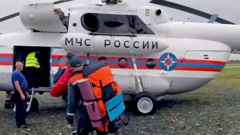 Спасены: пропавшую у вулкана туристическую группу нашли на Итурупе