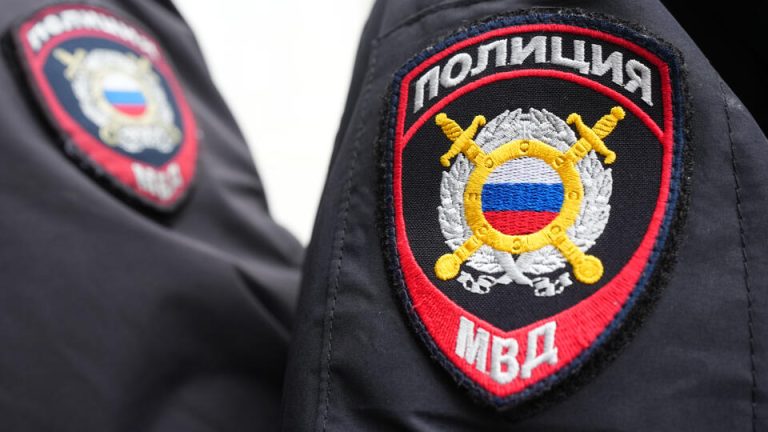 Смелость на службе: сотрудников ГИБДД наградят за спасение людей из огня